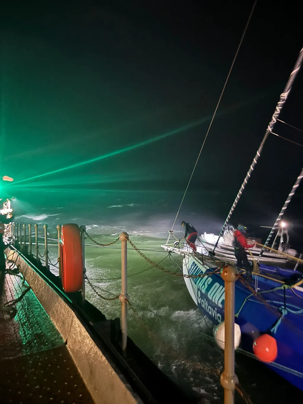 Eric Bellion, STAND AS ONE-Altavia, withdraws from the Vendée Globe