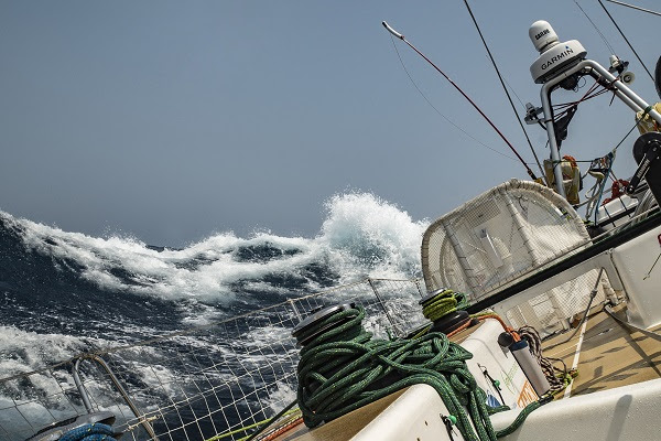 Clipper Race: It's a time for tactical decisions