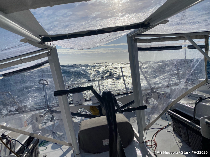 Charlie Dalin and chasing pack reduce deficit to leader Yannick Bestaven