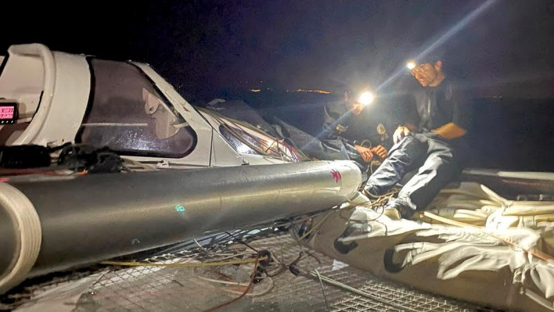 The Arch dismasts south of Portugal in the Pro Sailing Tour