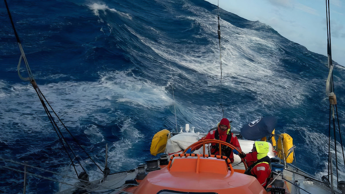  Eleven Round Cape Horn in McIntyre OGR Leg Three